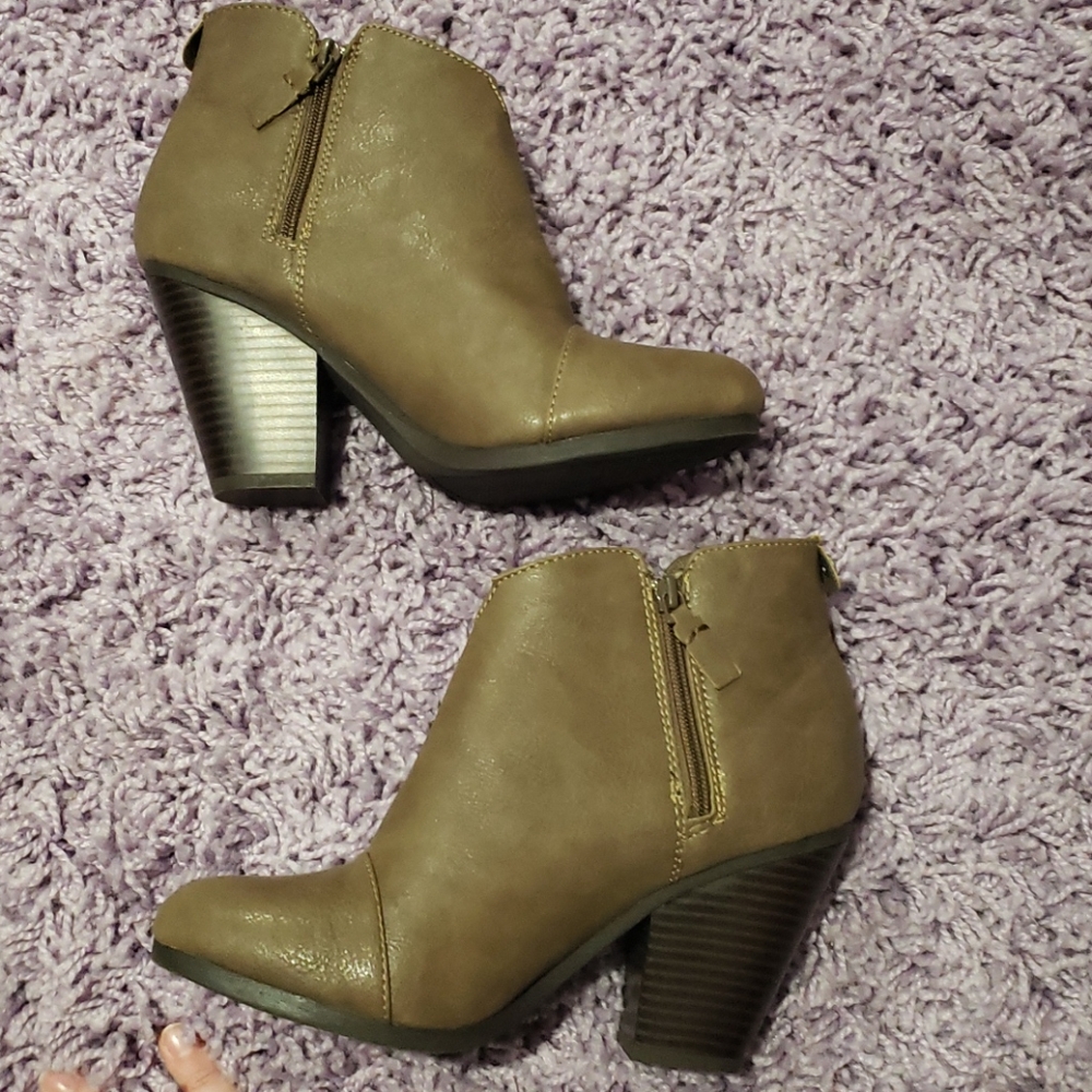 Brown Booties Rampage